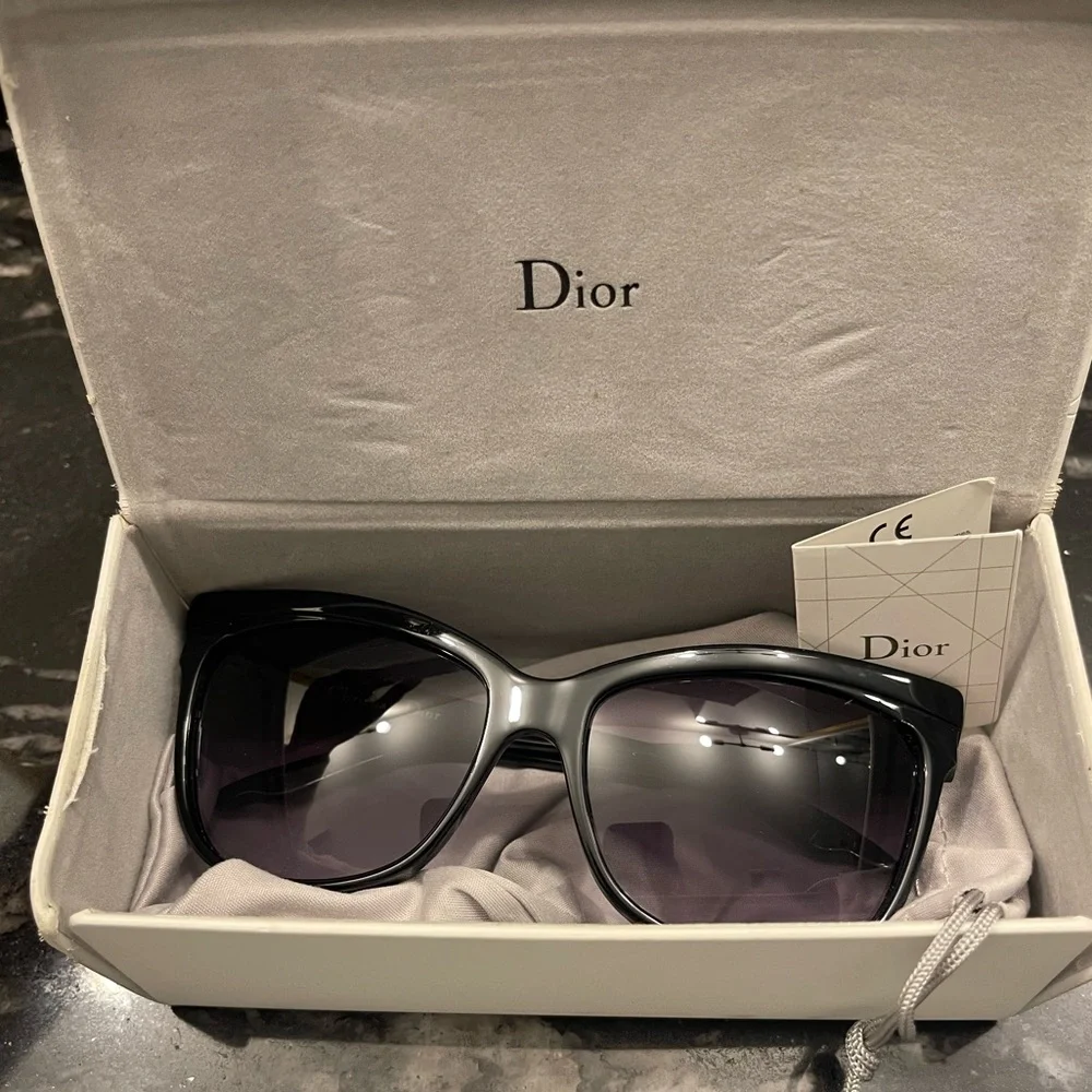 Dior Sauvage 2 Sunglasses - Picture 6 of 8